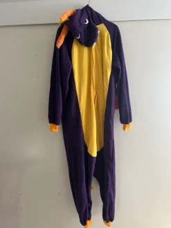 Outlet Spyro onesie