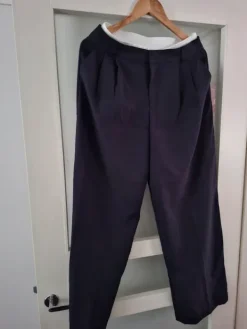 New Stradivarius uudet leveälahkeiset suorat housut