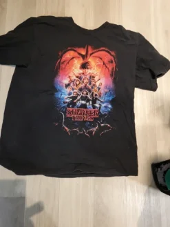 Clearance Netflix Stranger things T-paita L