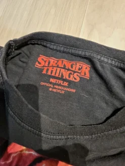 Clearance Netflix Stranger things T-paita L