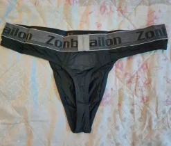 Online zonbailon Stringi męskie rozmiar M - 3 pak