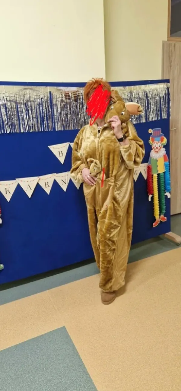 Strój karnawałowy kangur roz. XL