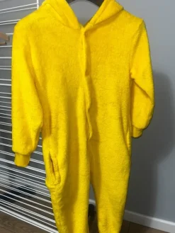 Discount Pokémon Strój karnawałowy Pikachu kugurami 6-7lat