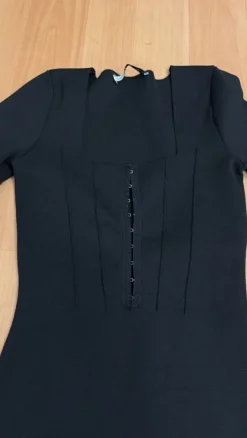 Outlet Sukienka Bershka M z “gorsetem”