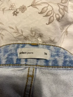 Online Suorat farkut