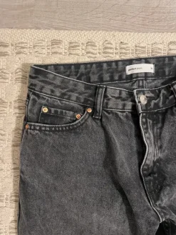 Discount Gina Tricot suorat farkut