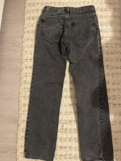 Discount Gina Tricot suorat farkut