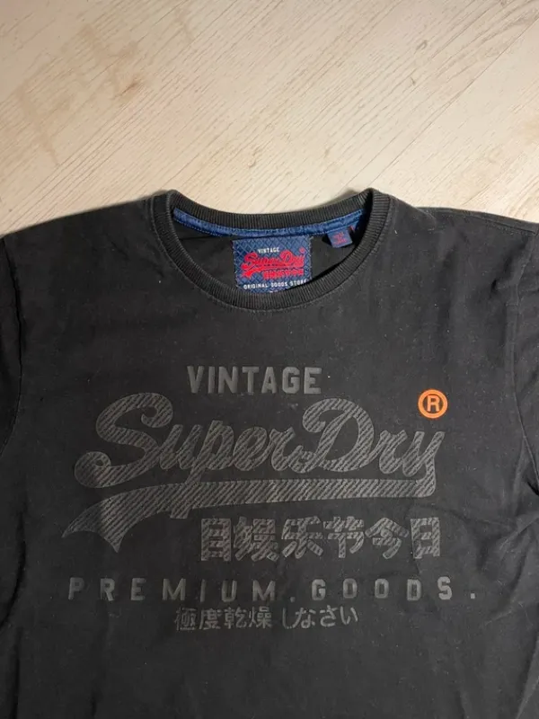 Online Superdry t-paita
