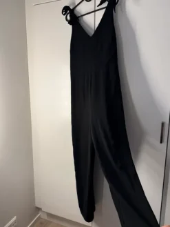 Discount Svart jumpsuit