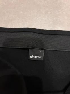 New Gina Tricot Svart kort omlott kjol