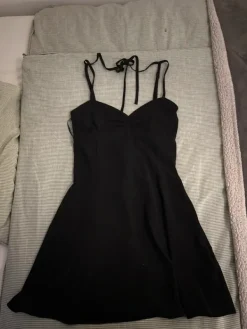 Best Gina Tricot Svart mini-klänning