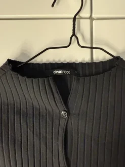 New Svart tight t-shirt