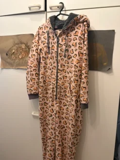 Hot Esmara Sydän haalari