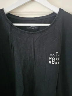 Discount Teee Club t-paita