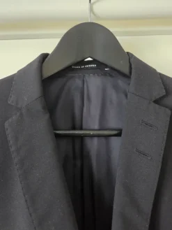 Hot Tiger of Sweden miesten puku