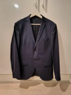 Tiger of Sweden -puku