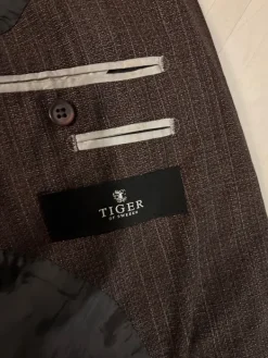 Online Tiger of Sweden Tigerin bleiseri