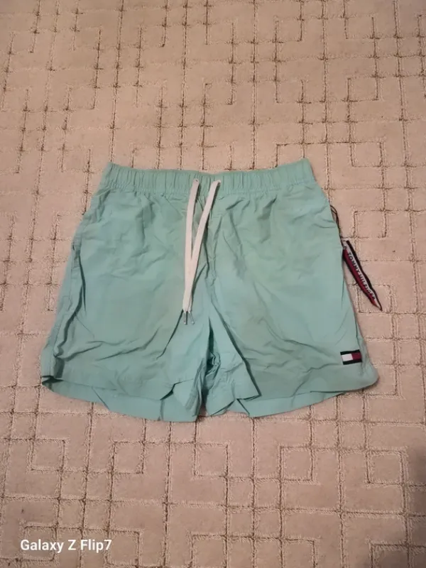 Sale Tommy Hilfiger uimashortsit koko M