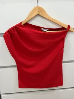 Hot New Yorker Top z odkrytym ramionem