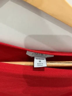 Hot New Yorker Top z odkrytym ramionem