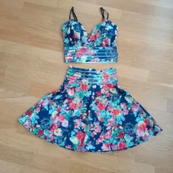 Best En tiedä Toppi + hame