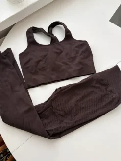 Best Treenisetti, toppi & trikoot