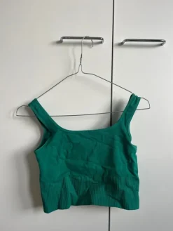 Sale H&M Treenitoppi/urheiluliivit