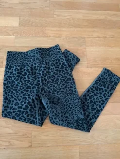 Outlet Ei tietoa Trikoot M