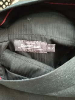 Dressmann Tumma puku