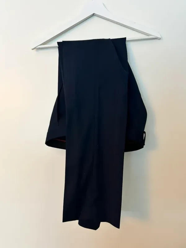 Sale Dressmann Tummansininen miesten puku