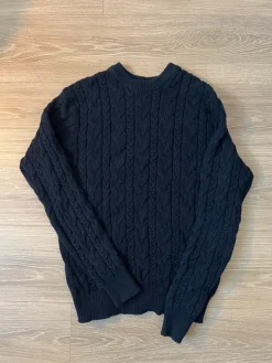 Best Lager 157 Tummansininen neule