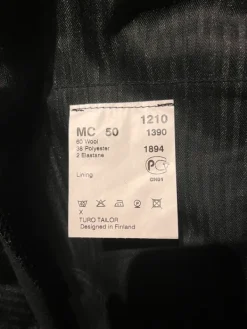 Hot Tulo Tailor Turo Tailor - miesten musta pukusetti