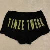 Hot Twerk with Tinze shortsit