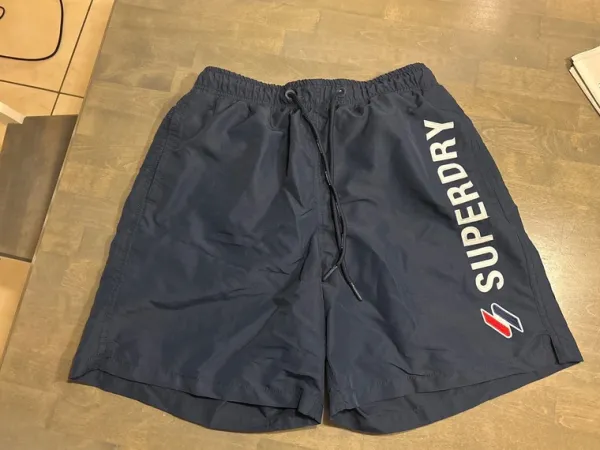 Online Superdry Uima shortsit pojalle