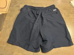 Online Superdry Uima shortsit pojalle