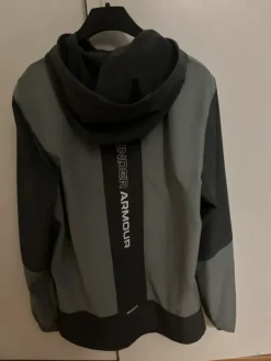 Outlet Under Armour hoodie