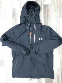 Hot Under Armour tuulitakki