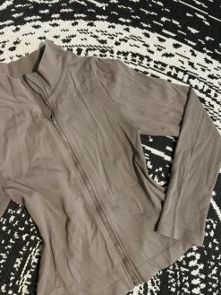 Hot En tiedä Urheilu paita