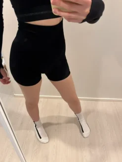 Sale H&M Urheilu trikoot