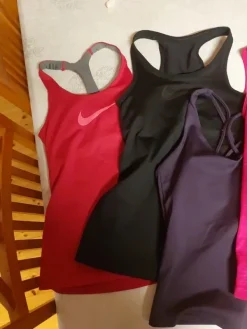 Outlet Nike Urheilutopit xs