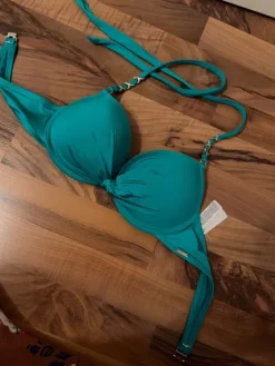 Outlet ENSORED Uudet bikinin yläosat