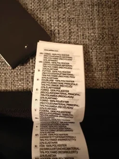 Hot adidas Uudet, käyttämättömät uimahousut