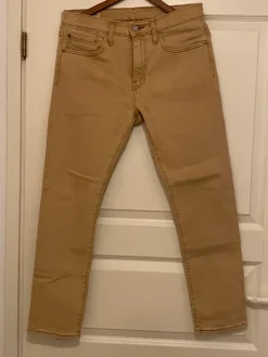 Discount Levi's Uudet Levis farkut