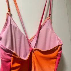 Online Crivit UUSI uimapuku