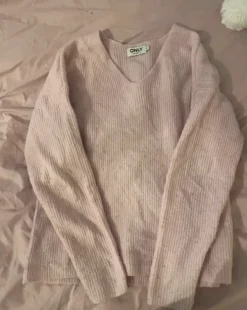 Outlet Vaaleanpunainen neule