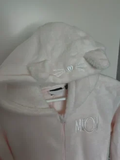 Esmara Vaaleanpunainen oloasu