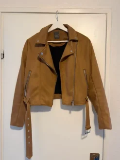 Best Primark vaaleanruskea takki