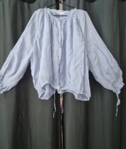 Hot Vaaleansininen paita