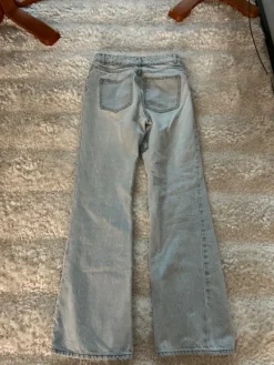 Sale H&M Vaaleansiniset boot cut farkut