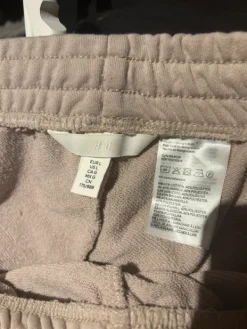 Online H&M Vaaleat collegeshortsit